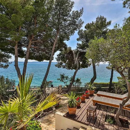 Luxury - By The Sea, Summer Kitchen, Hot Tub, Sup, Boat, 5 Rooms, Wifi, Parking - Trogir Okrug Gornji