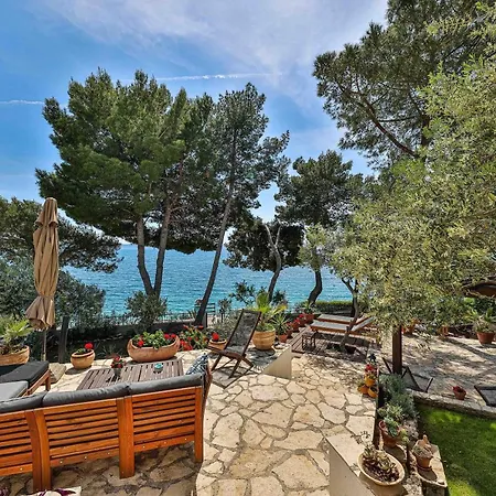 Luxury - By The Sea, Summer Kitchen, Hot Tub, Sup, Boat, 5 Rooms, Wifi, Parking - Trogir Okrug Gornji