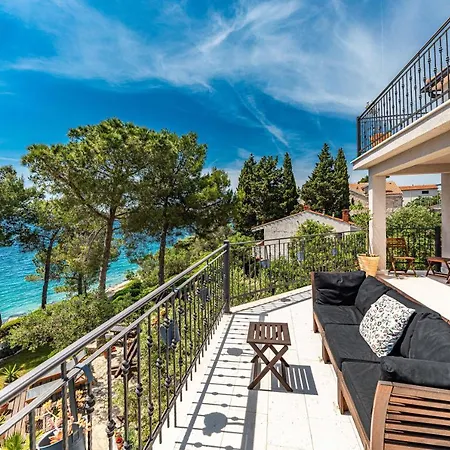 Luxury - By The Sea, Summer Kitchen, Hot Tub, Sup, Boat, 5 Rooms, Wifi, Parking - Trogir * Okrug Gornji