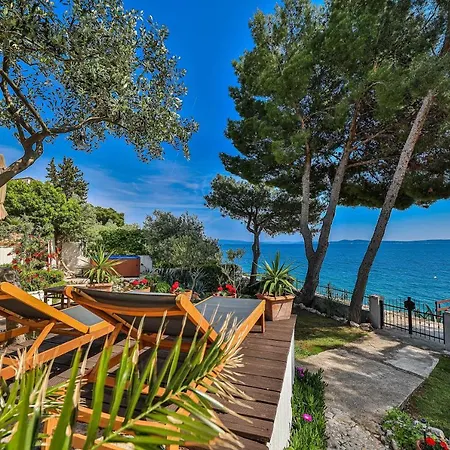 Luxury - By The Sea, Summer Kitchen, Hot Tub, Sup, Boat, 5 Rooms, Wifi, Parking - Trogir *