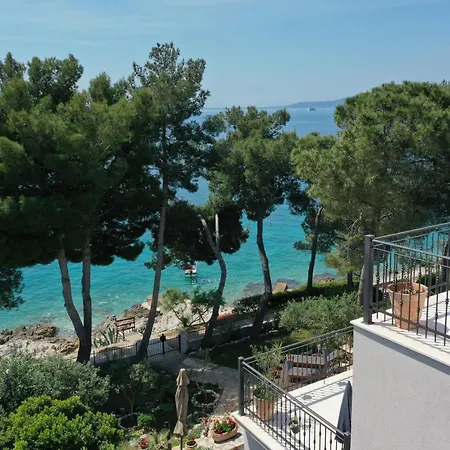 Villa Luxury - By The Sea, Summer Kitchen, Hot Tub, Sup, Boat, 5 Rooms, Wifi, Parking - Trogir