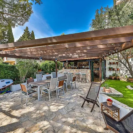 Luxury - By The Sea, Summer Kitchen, Hot Tub, Sup, Boat, 5 Rooms, Wifi, Parking - Trogir