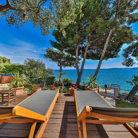 Luxury - By The Sea, Summer Kitchen, Hot Tub, Sup, Boat, 5 Rooms, Wifi, Parking - Trogir Okrug Gornji