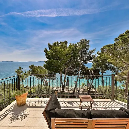 Luxury - By The Sea, Summer Kitchen, Hot Tub, Sup, Boat, 5 Rooms, Wifi, Parking - Trogir Villa
